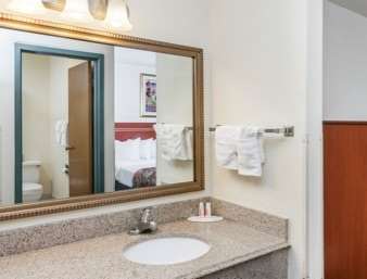 Baymont By Wyndham Hotel