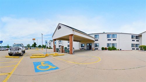 Hotel Baymont By Wyndham Decatur